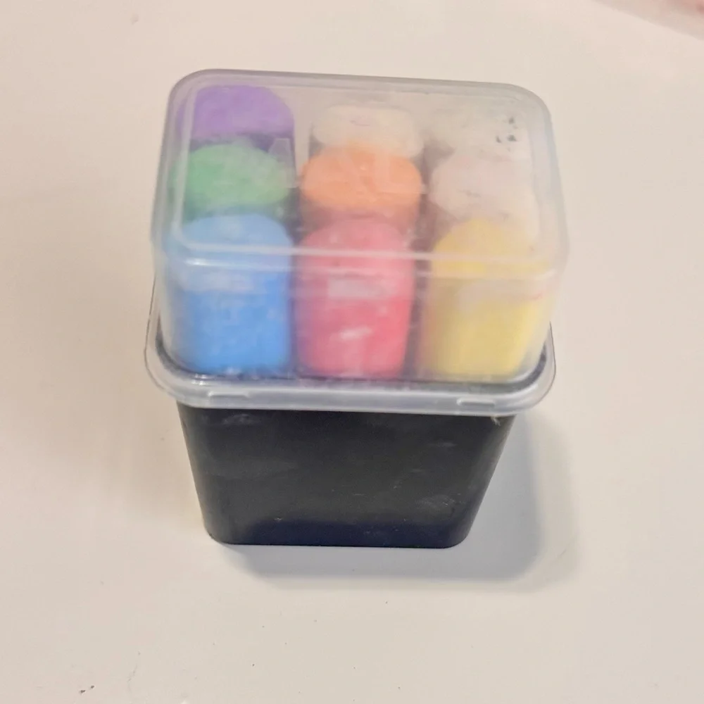 IKEA Mala Colorful Chalks Arts & Crafts Chalk Set w Case